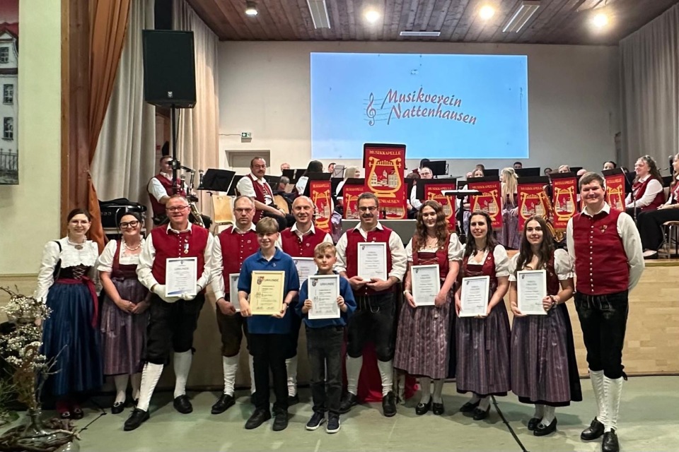 2f49a4d6-3b78-445a-ada5-2e6b4194ed5b